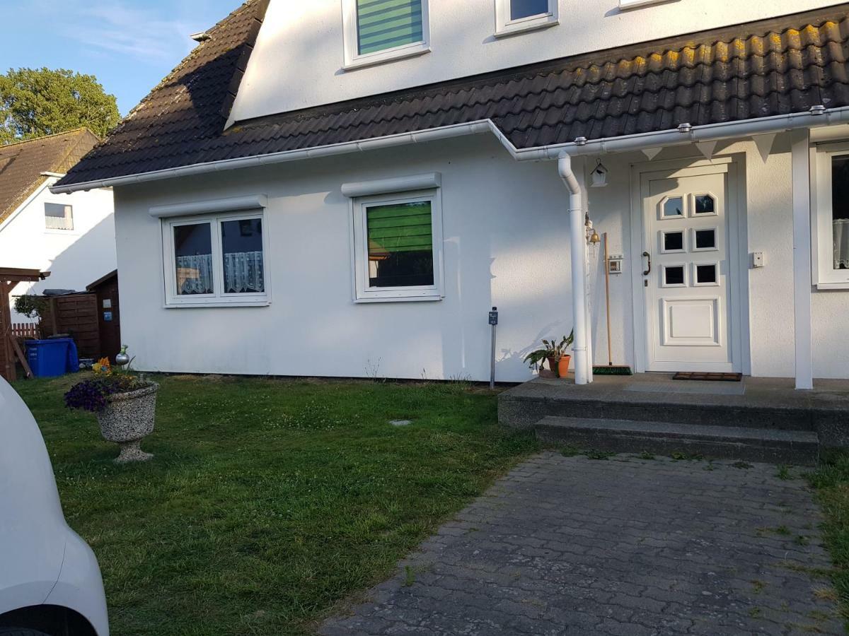 Ferienwohnung Am Teich Lutow エクステリア 写真